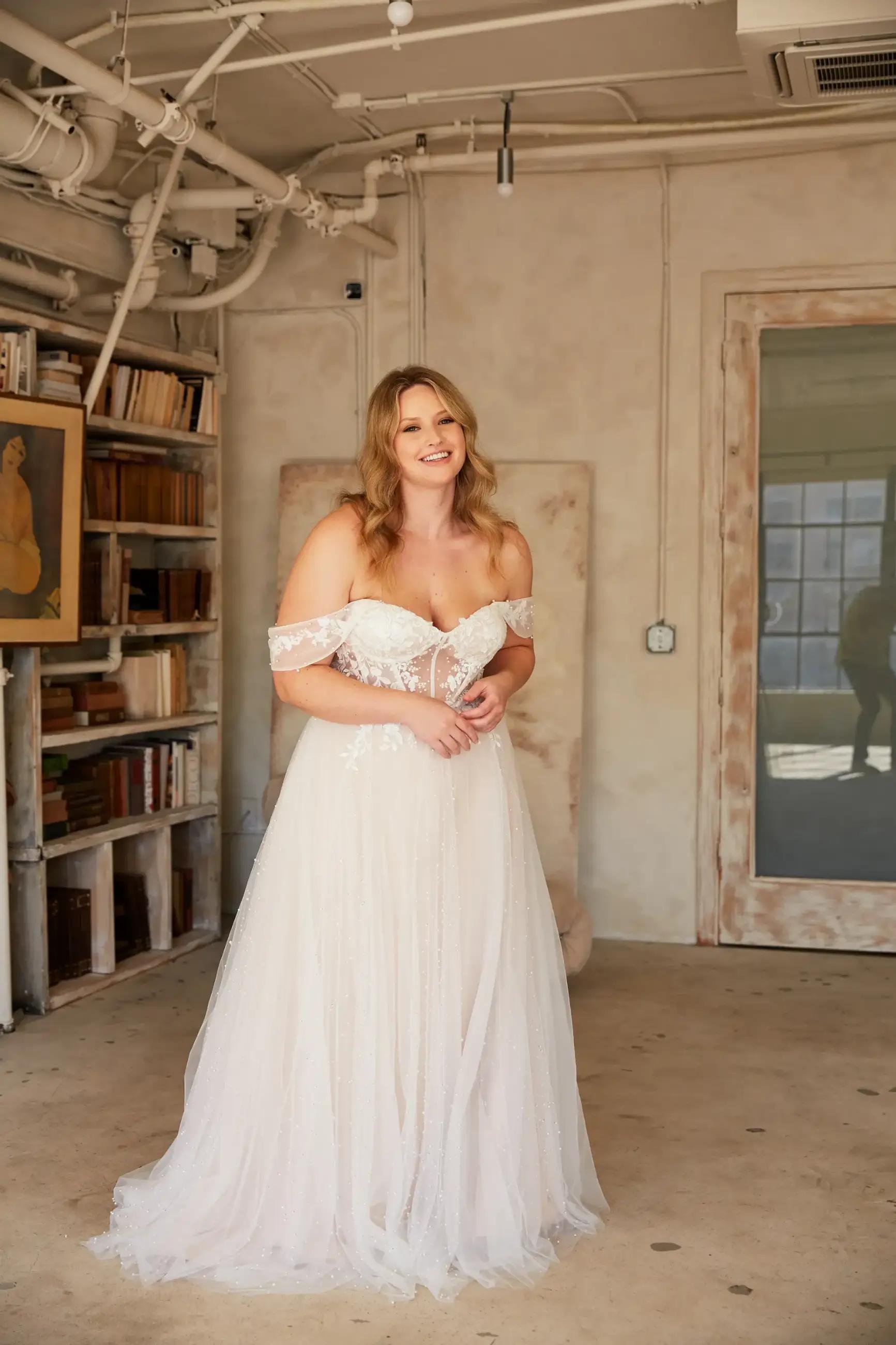 Fashion Forward: Trends in Plus-Size Wedding Dresses for Modern Brides Image